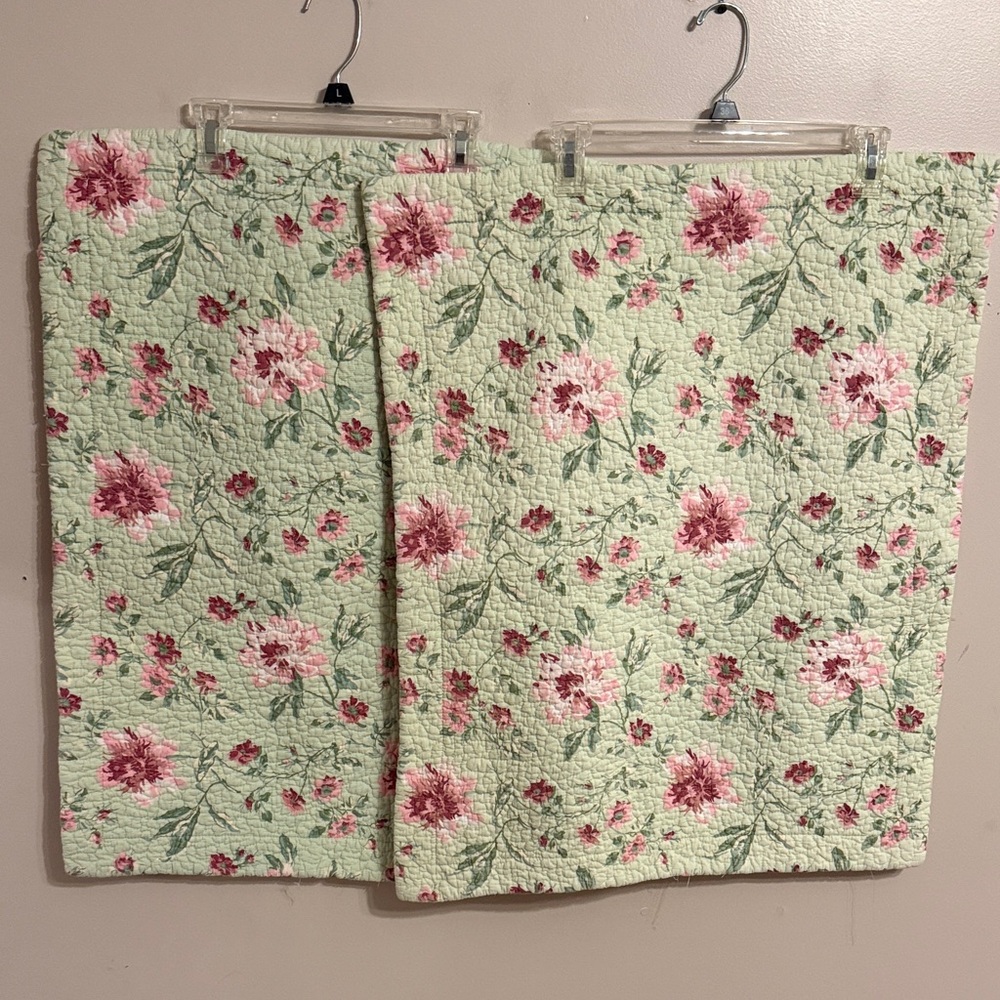 Vintage Laura Ashley Pillow Shams Pink & Green Floral‎ 100% Cotton Cottagecore
